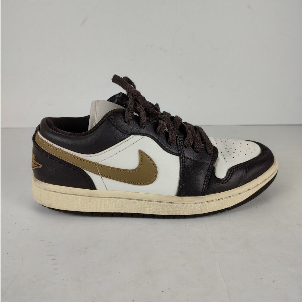 Nike Air Jordan 1 low "shadow brown" athletic streetwear sneakers womens 6